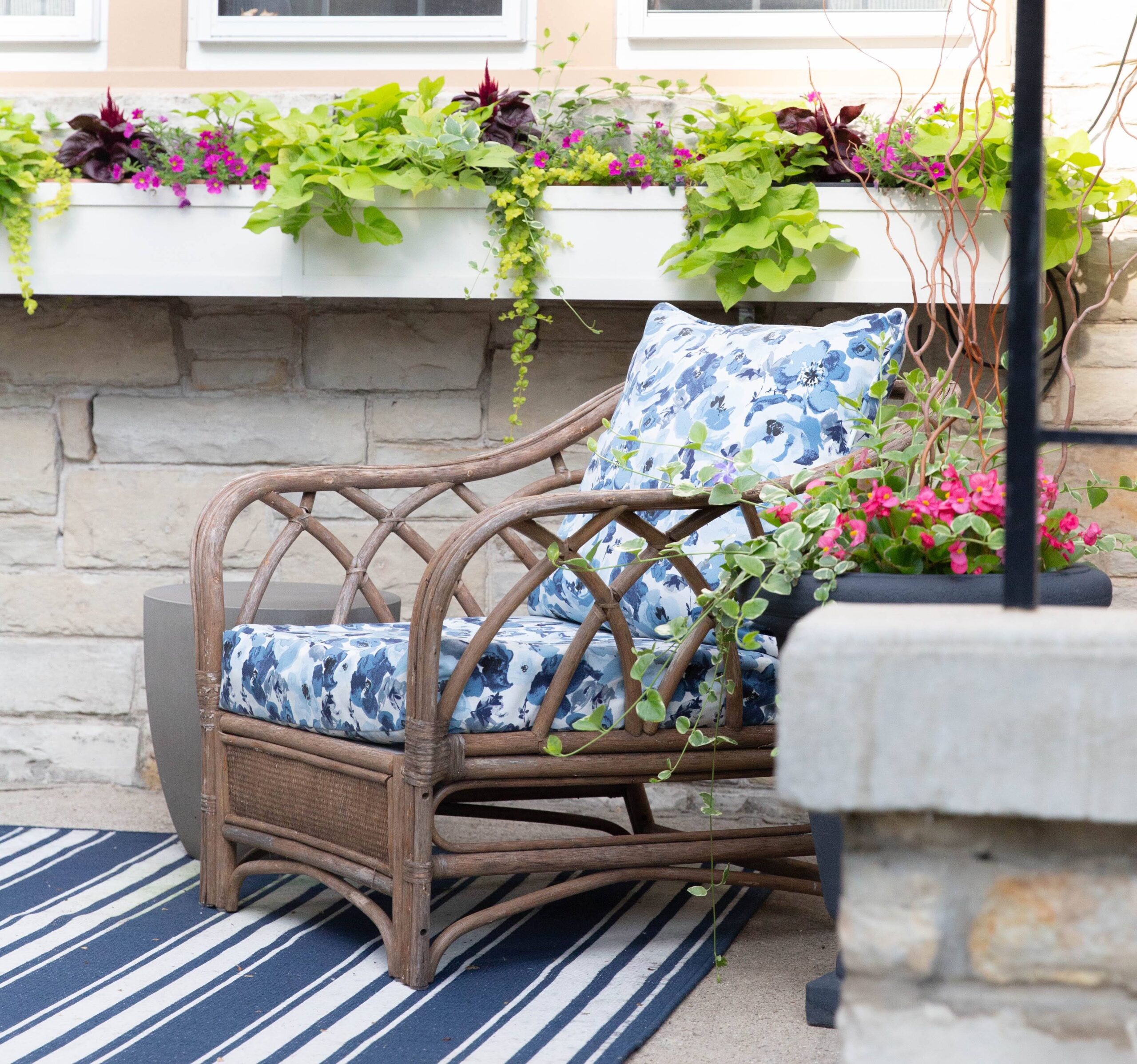 How to Decorate a Small Patio